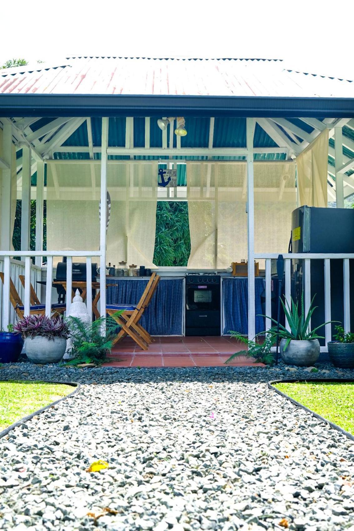 Silk Cotton Cottages Parrot Hall エクステリア 写真
